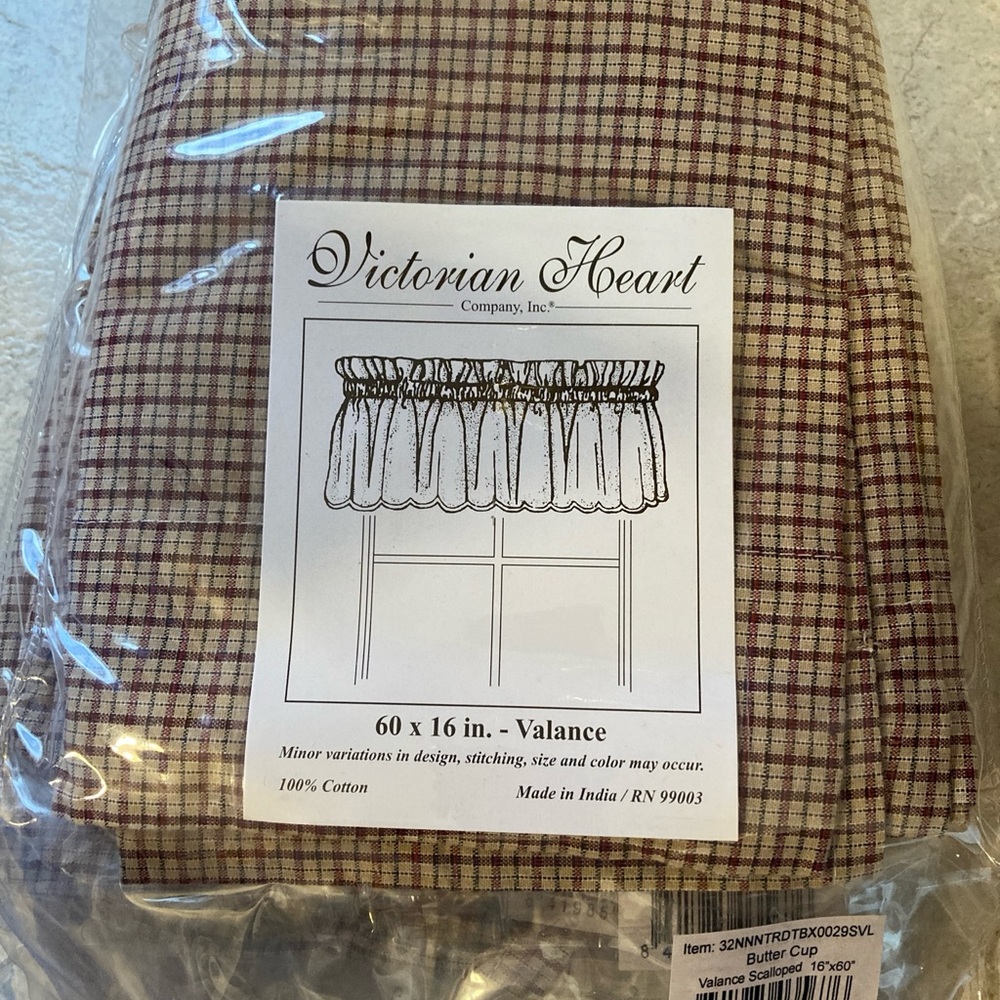 Victorian Heart Valance Color - Butter Cup 16”x60” - Picture 2 of 4